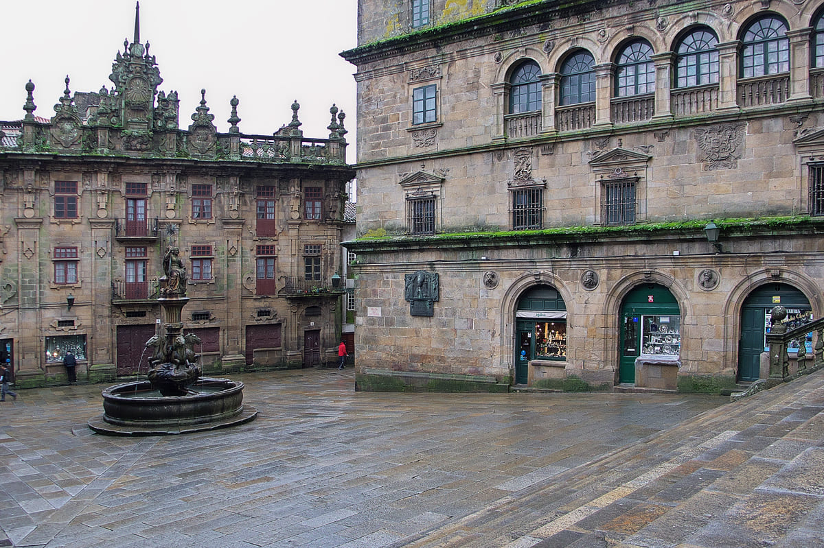 Plaza de Platerías en Santiago de Compostela | Historia y atractivo turístico