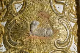 Casulla que forma parte del terno de don Pedro de Acuña y Malvar. Seda y oro.