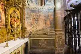 Descubre la mística Capilla de la Azucena en la Catedral de Santiago: joya románica, sepulcro único y murales perdidos resurgen en esta historia fascinante