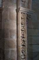 Detalle de una de las jambas de los arcos que, antiguamente, eran los de acceso a la cripta.