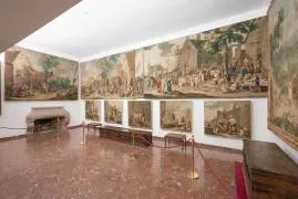 Vista general de la sala con los tapices de la Real Fábrica de Santa Bárbara 