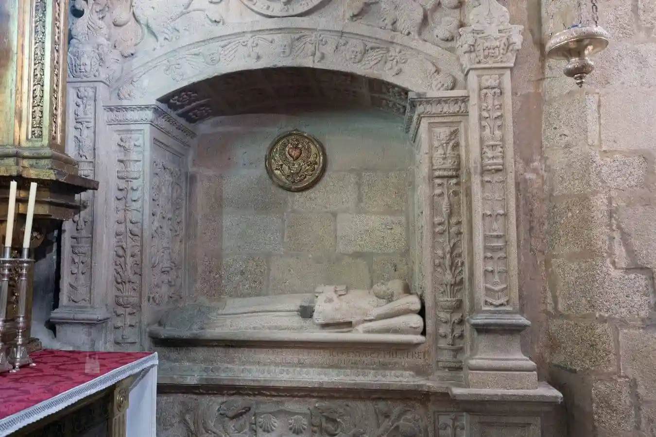 Capilla de Prima. Detalle del sepulcro del Canónigo Rodríguez Agustín de Cornielles de Holanda