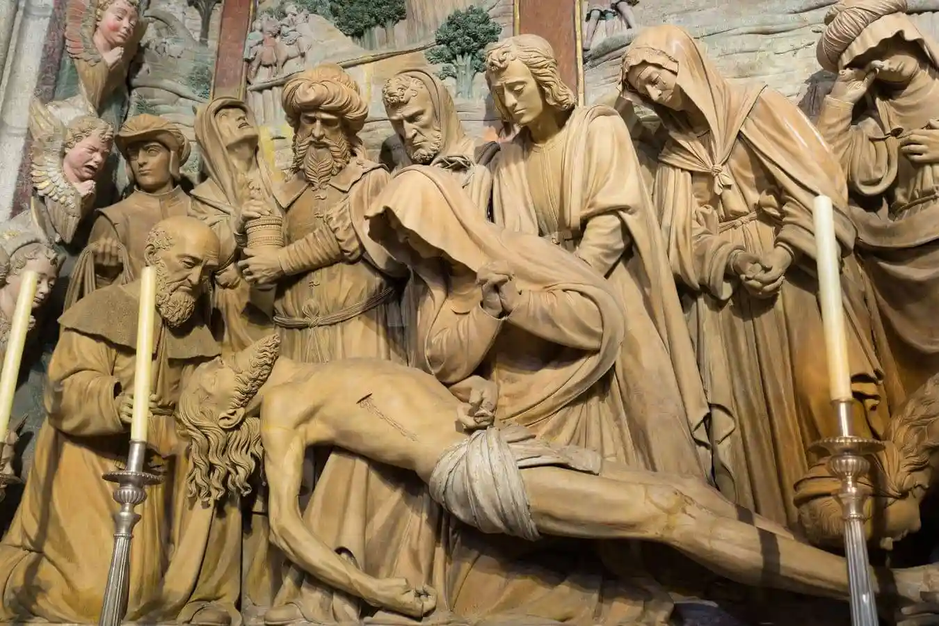 Capilla de Mondragón. Detalle del retablo mayor: La lamentación sobre Cristo Muerto