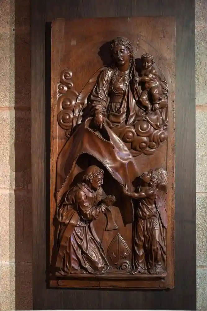 Juan Davila y Gregorio Español. Imposición de la casulla a S. Ildefonso. Procede del coro manierista de la catedral.
