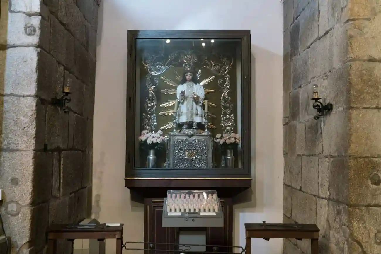 Interior de la Corticela. Niño Jesús del Gremio de los tejedores