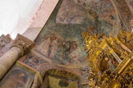 Capilla de San Pedro. Detalle de las pinturas de la bóveda. San Pedro y el cortejo ante él
