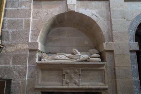 Capilla de San Andrés. Sepulcro del canónigo Pedro García (1561)
